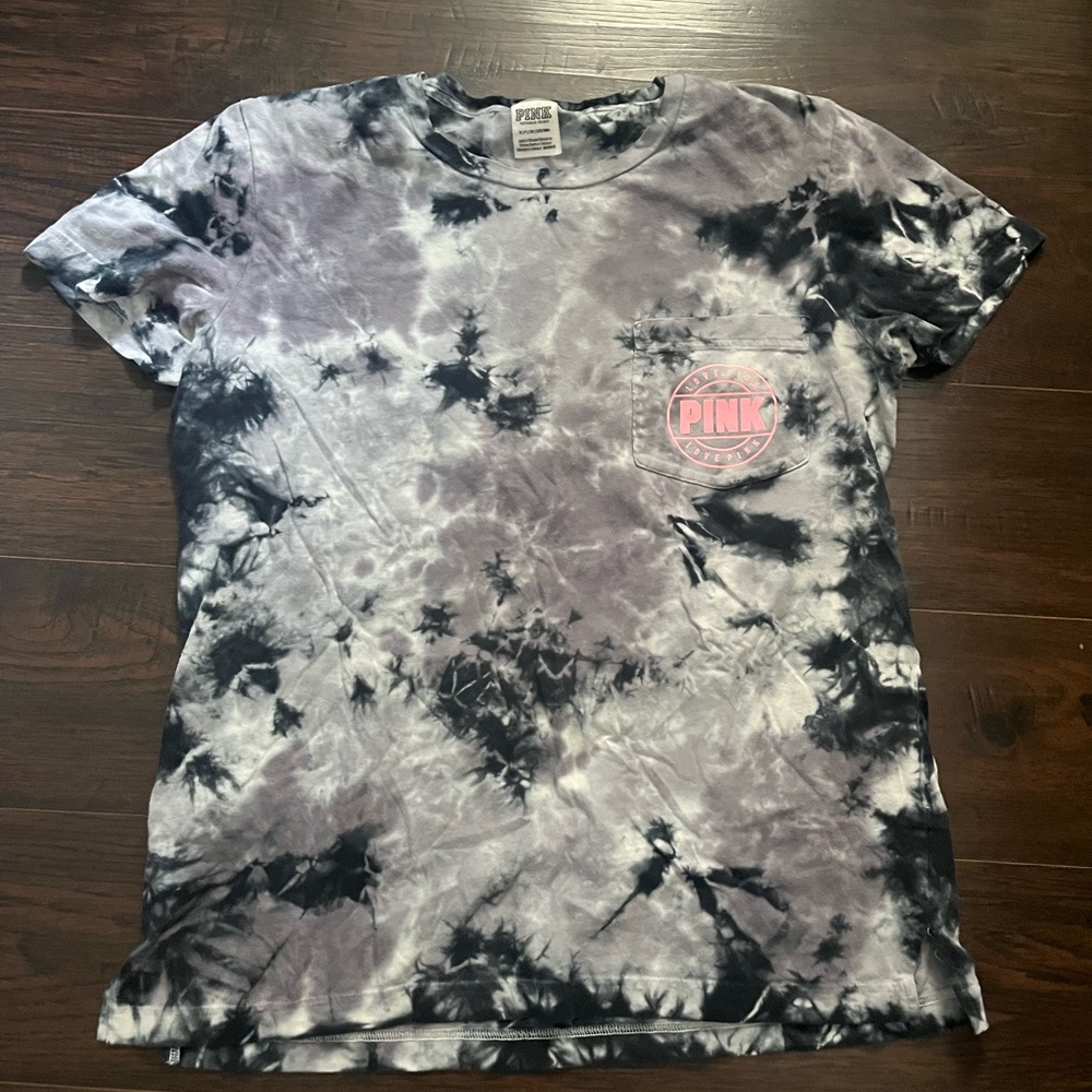 PINK Victoria's Secret Black and Gray Tie-Dye Tee